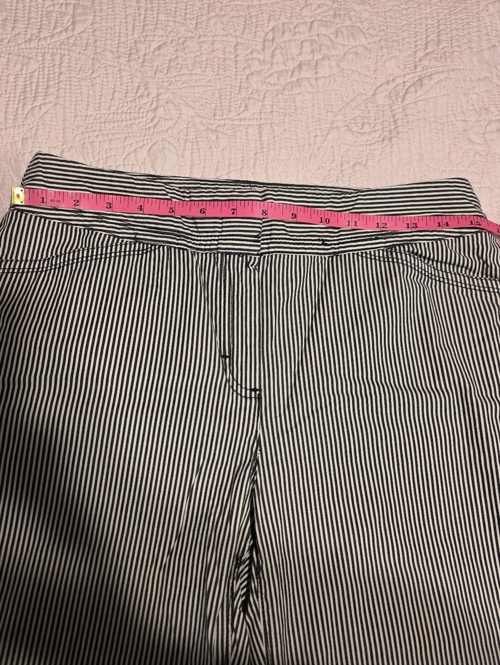 Rafaella Black & White Pinstripe Cropped Pants Size 8 - Picture 5 of 6